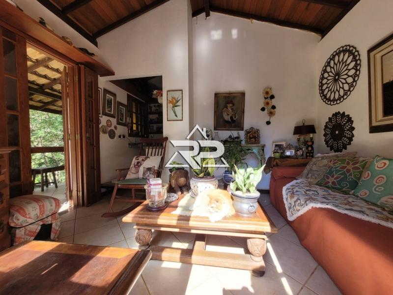 Comprar Casa em Secretário, Petrópolis/RJ - Renata Pereira Corretora