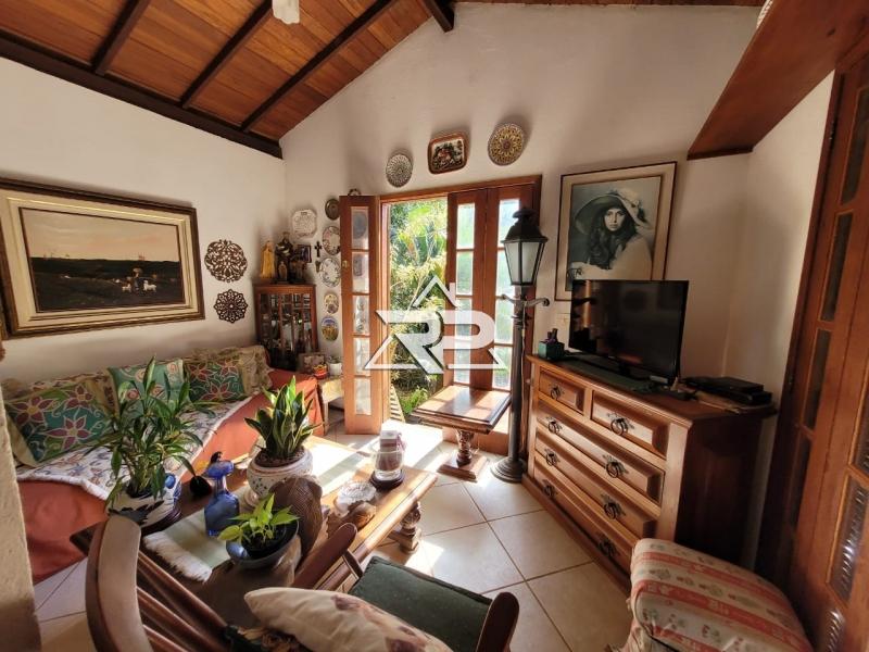 Comprar Casa em Secretário, Petrópolis/RJ - Renata Pereira Corretora