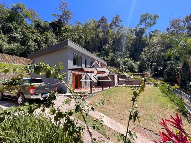 Casa à venda em Itaipava, Petrópolis - RJ