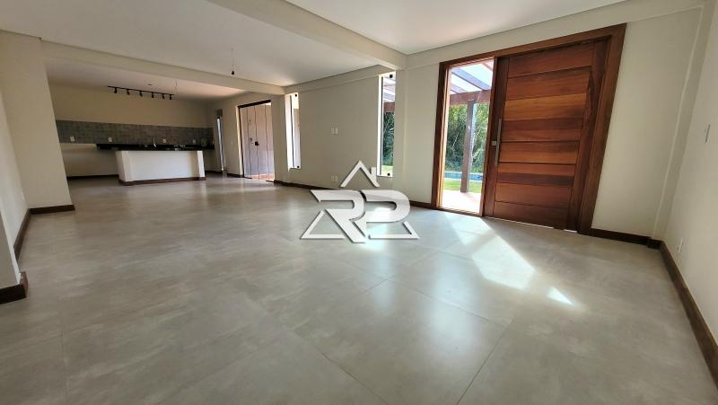 Comprar Casa em Itaipava, Petrópolis/RJ - Renata Pereira Corretora