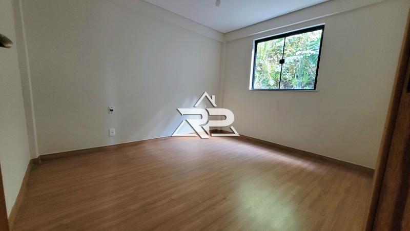 Comprar Casa em Itaipava, Petrópolis/RJ - Renata Pereira Corretora