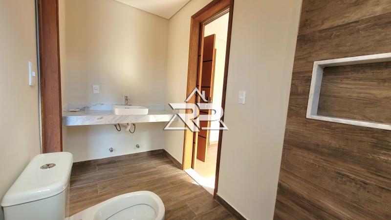 Comprar Casa em Itaipava, Petrópolis/RJ - Renata Pereira Corretora