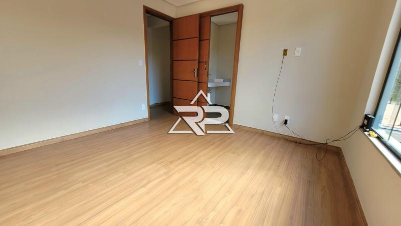 Comprar Casa em Itaipava, Petrópolis/RJ - Renata Pereira Corretora