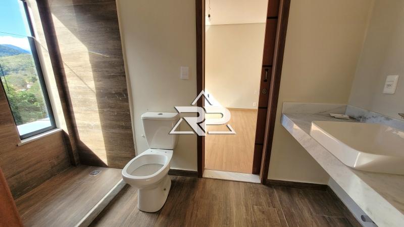 Comprar Casa em Itaipava, Petrópolis/RJ - Renata Pereira Corretora