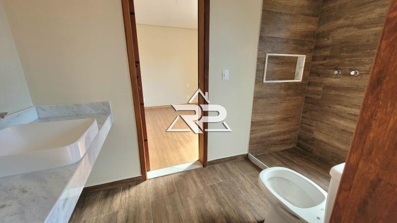 Comprar Casa em Itaipava, Petrópolis/RJ - Renata Pereira Corretora