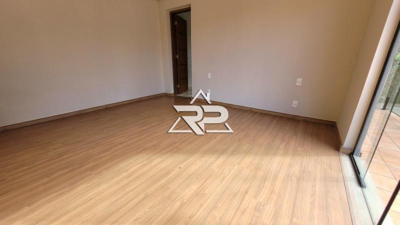 Comprar Casa em Itaipava, Petrópolis/RJ - Renata Pereira Corretora