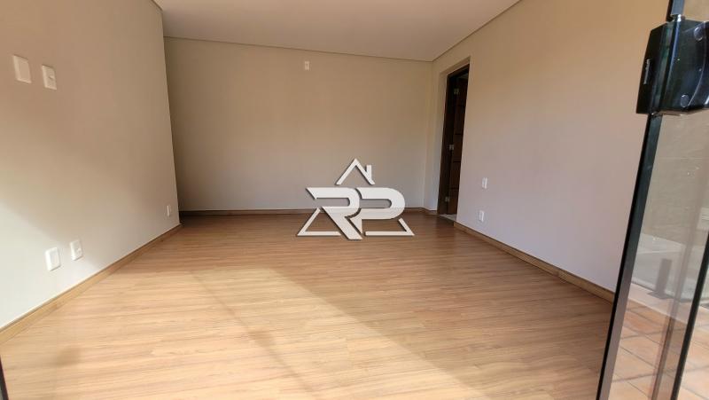 Comprar Casa em Itaipava, Petrópolis/RJ - Renata Pereira Corretora