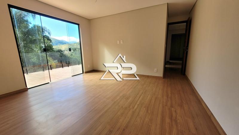 Comprar Casa em Itaipava, Petrópolis/RJ - Renata Pereira Corretora