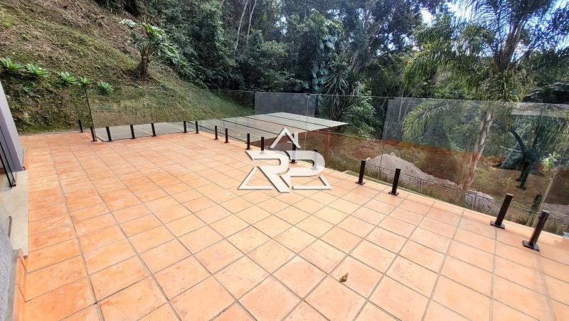 Comprar Casa em Itaipava, Petrópolis/RJ - Renata Pereira Corretora