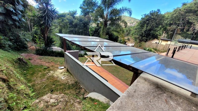 Comprar Casa em Itaipava, Petrópolis/RJ - Renata Pereira Corretora