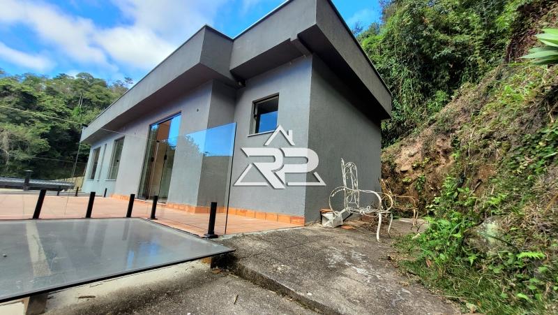 Comprar Casa em Itaipava, Petrópolis/RJ - Renata Pereira Corretora