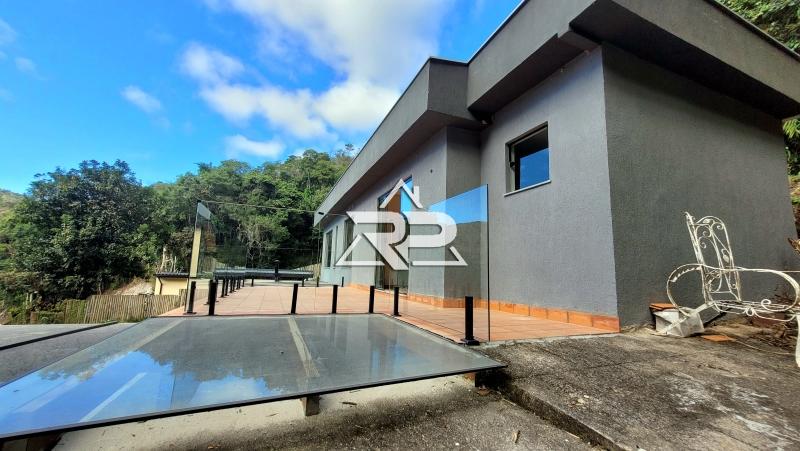 Comprar Casa em Itaipava, Petrópolis/RJ - Renata Pereira Corretora