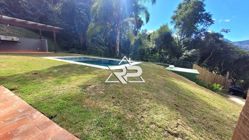 Comprar Casa em Itaipava, Petrópolis/RJ - Renata Pereira Corretora