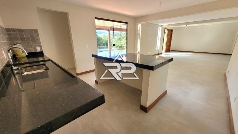 Comprar Casa em Itaipava, Petrópolis/RJ - Renata Pereira Corretora
