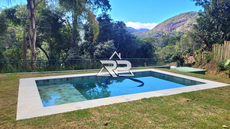 Comprar Casa em Itaipava, Petrópolis/RJ - Renata Pereira Corretora