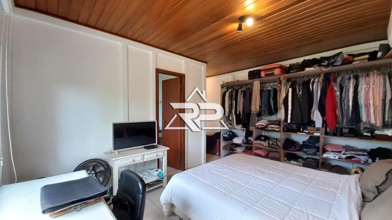 Comprar Casa em Itaipava, Petrópolis/RJ - Renata Pereira Corretora