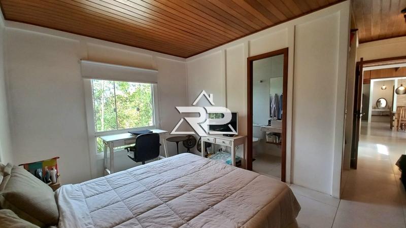 Comprar Casa em Itaipava, Petrópolis/RJ - Renata Pereira Corretora