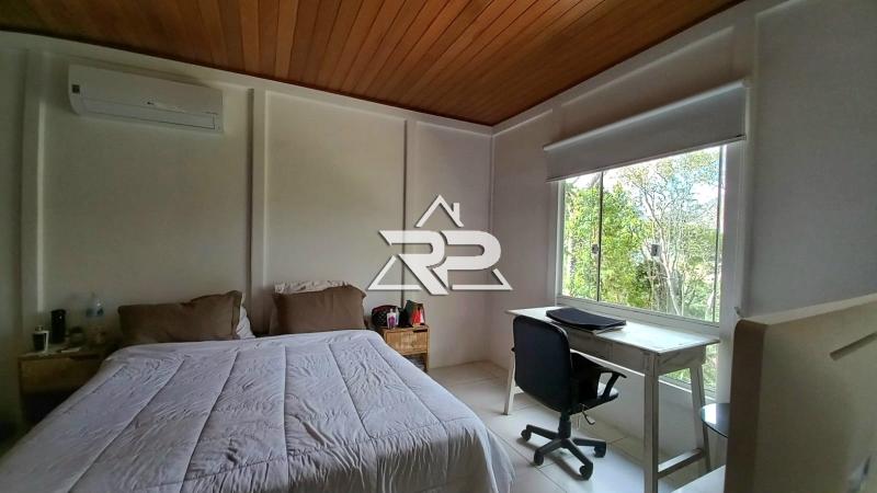 Comprar Casa em Itaipava, Petrópolis/RJ - Renata Pereira Corretora