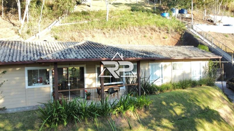Comprar Casa em Itaipava, Petrópolis/RJ - Renata Pereira Corretora