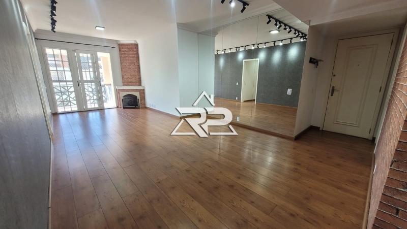 Comprar Casa em Itaipava, Petrópolis/RJ - Renata Pereira Corretora