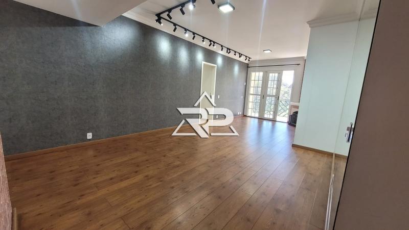 Comprar Casa em Itaipava, Petrópolis/RJ - Renata Pereira Corretora