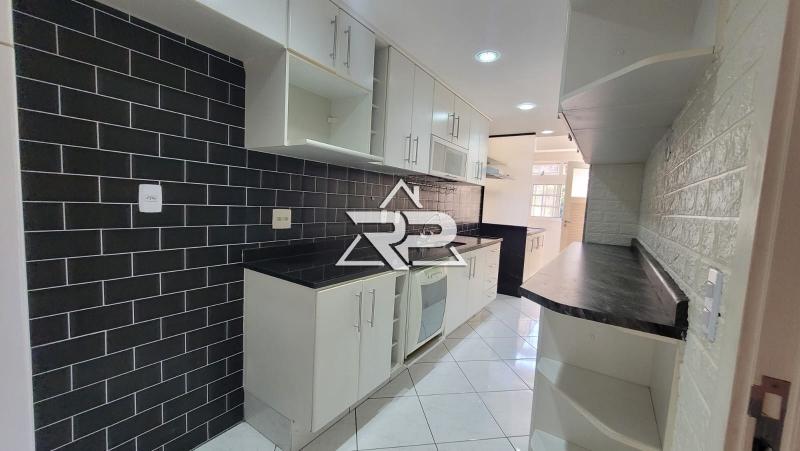 Comprar Casa em Itaipava, Petrópolis/RJ - Renata Pereira Corretora