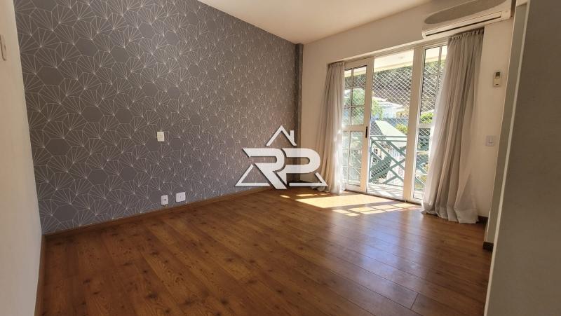 Comprar Casa em Itaipava, Petrópolis/RJ - Renata Pereira Corretora