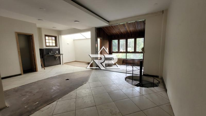 Alugar Loja em Bonsucesso, Petrópolis/RJ - Renata Pereira Corretora