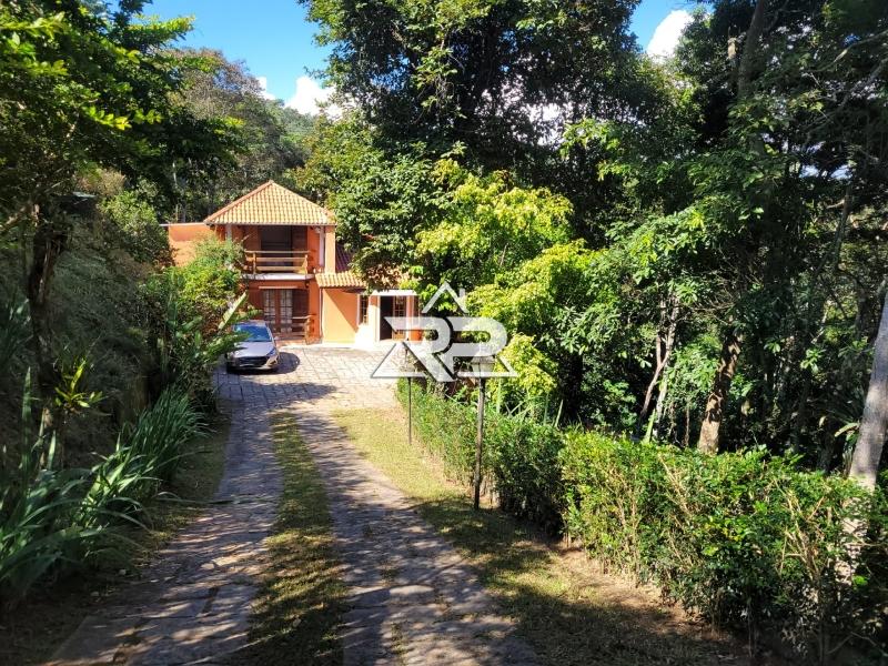 Comprar Casa em Itaipava, Petrópolis/RJ - Renata Pereira Corretora