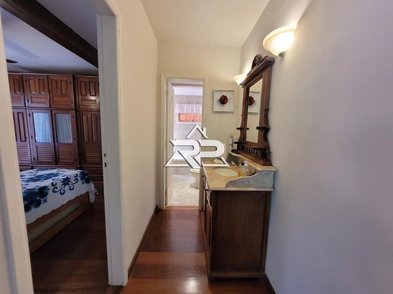 Comprar Casa em Itaipava, Petrópolis/RJ - Renata Pereira Corretora