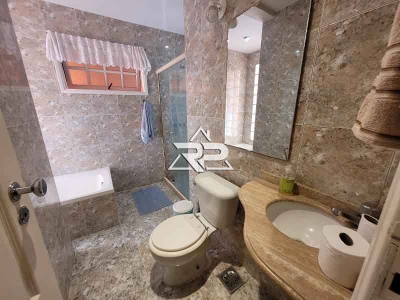 Comprar Casa em Itaipava, Petrópolis/RJ - Renata Pereira Corretora