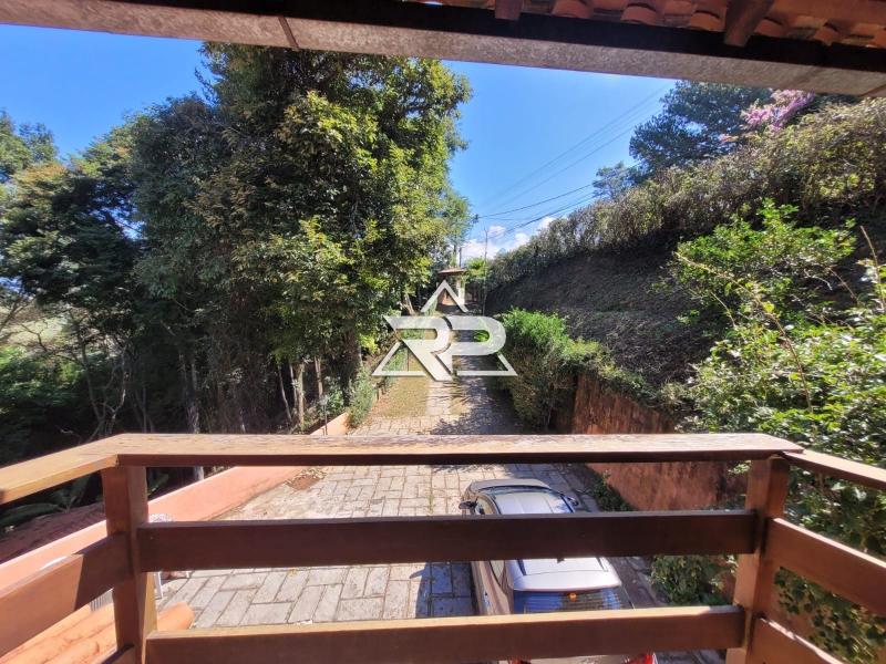 Comprar Casa em Itaipava, Petrópolis/RJ - Renata Pereira Corretora