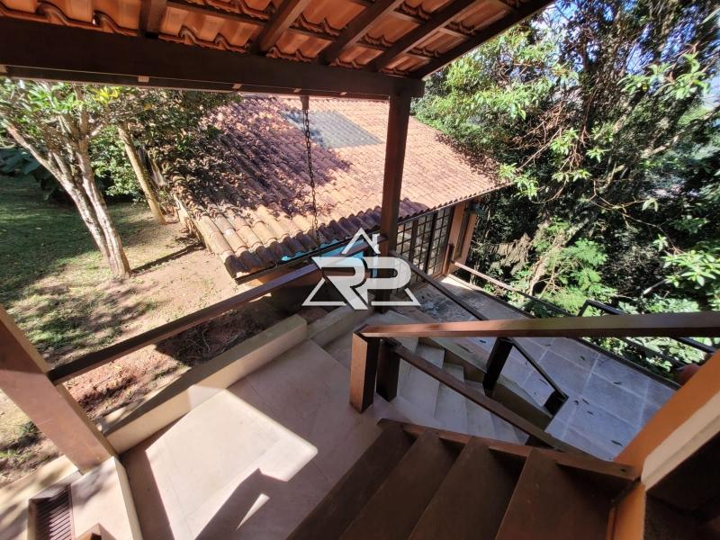 Comprar Casa em Itaipava, Petrópolis/RJ - Renata Pereira Corretora