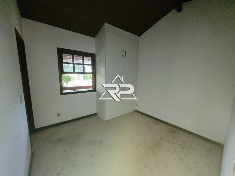 Comprar Casa em Itaipava, Petrópolis/RJ - Renata Pereira Corretora