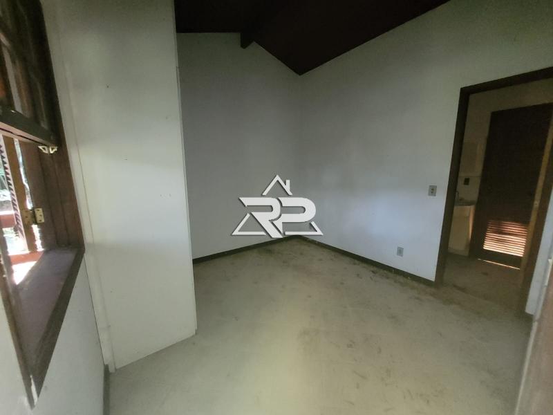 Comprar Casa em Itaipava, Petrópolis/RJ - Renata Pereira Corretora