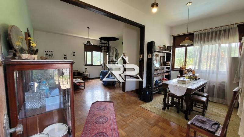 Comprar Casa em Pedro do Rio, Petrópolis/RJ - Renata Pereira Corretora