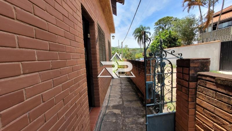 Comprar Casa em Pedro do Rio, Petrópolis/RJ - Renata Pereira Corretora