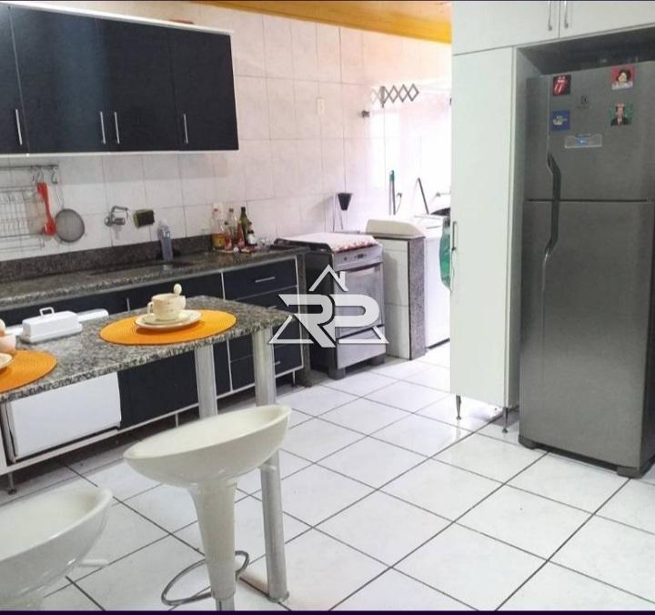 Comprar Apartamento em Nogueira, Petrópolis/RJ - Renata Pereira Corretora