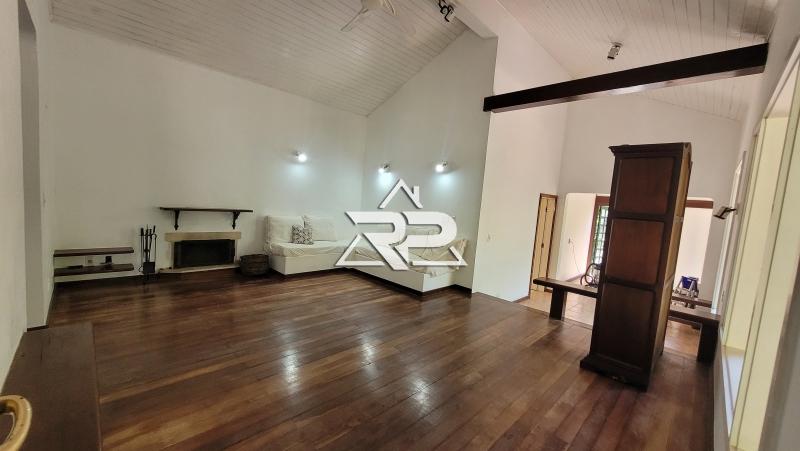 Comprar Casa em Pedro do Rio, Petrópolis/RJ - Renata Pereira Corretora