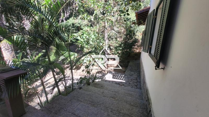 Comprar Casa em Pedro do Rio, Petrópolis/RJ - Renata Pereira Corretora