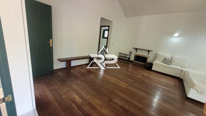 Comprar Casa em Pedro do Rio, Petrópolis/RJ - Renata Pereira Corretora