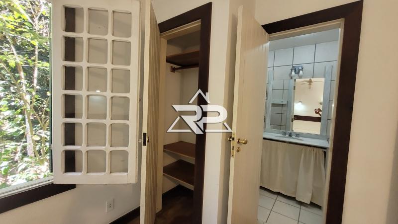 Comprar Casa em Pedro do Rio, Petrópolis/RJ - Renata Pereira Corretora