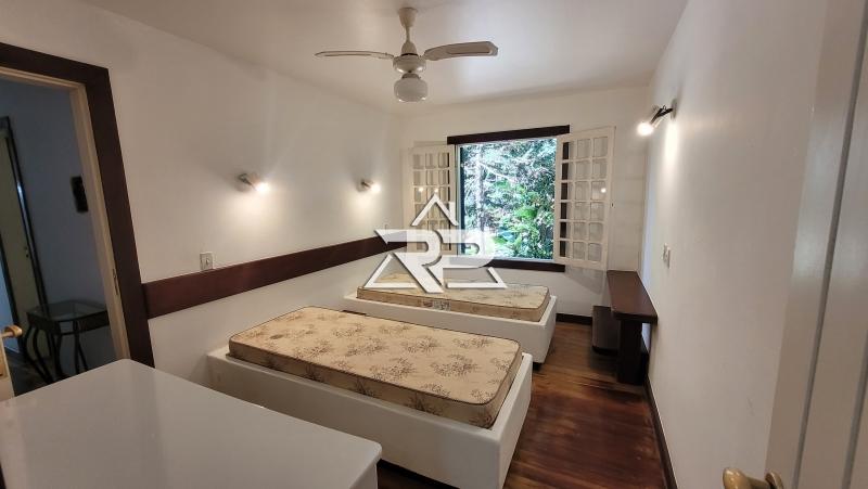 Comprar Casa em Pedro do Rio, Petrópolis/RJ - Renata Pereira Corretora
