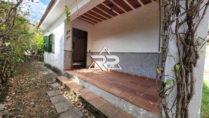 Comprar Casa em Secretário, Petrópolis/RJ - Renata Pereira Corretora