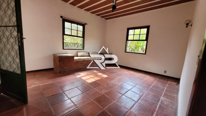 Comprar Casa em Secretário, Petrópolis/RJ - Renata Pereira Corretora