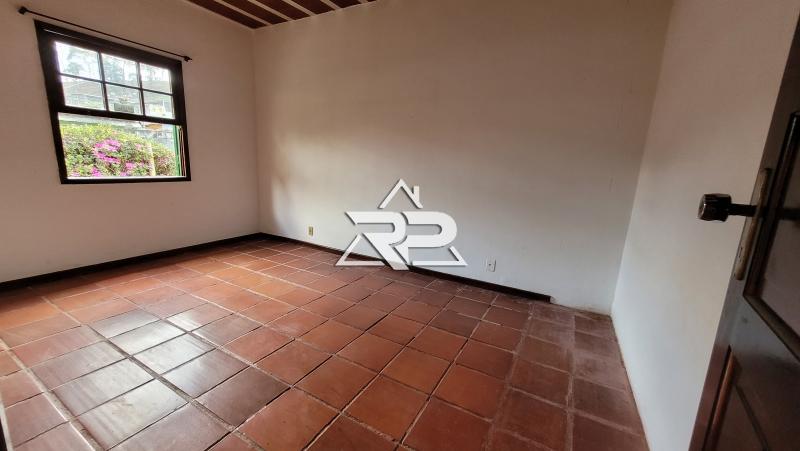 Comprar Casa em Secretário, Petrópolis/RJ - Renata Pereira Corretora
