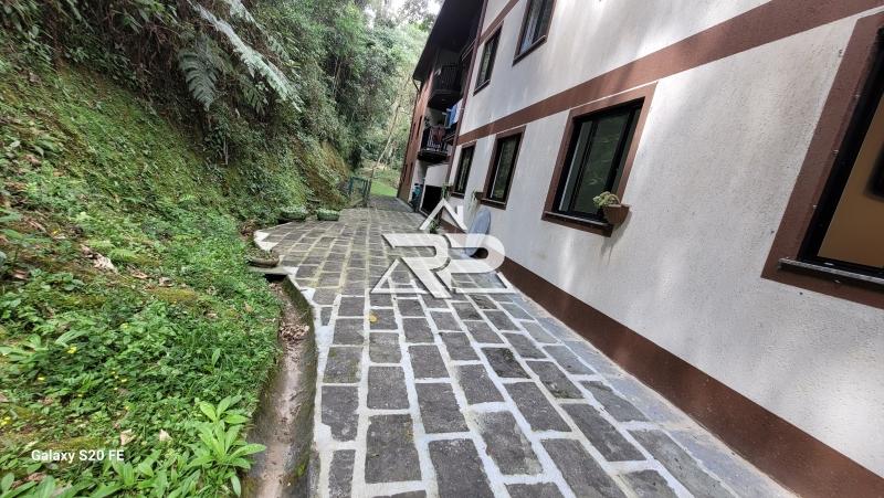 Comprar Apartamento em Samambaia, Petrópolis/RJ - Renata Pereira Corretora