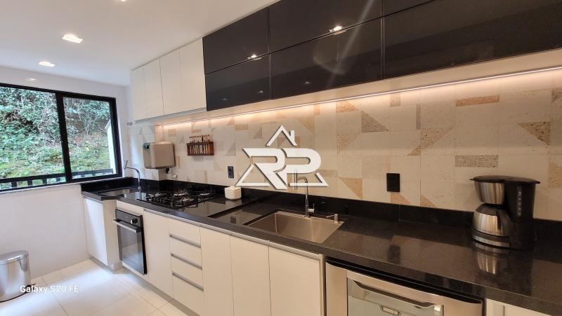 Comprar Apartamento em Samambaia, Petrópolis/RJ - Renata Pereira Corretora