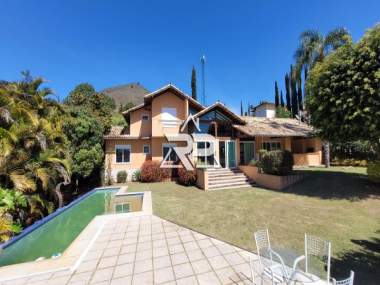Casa em Nogueira - Petrópolis/RJ