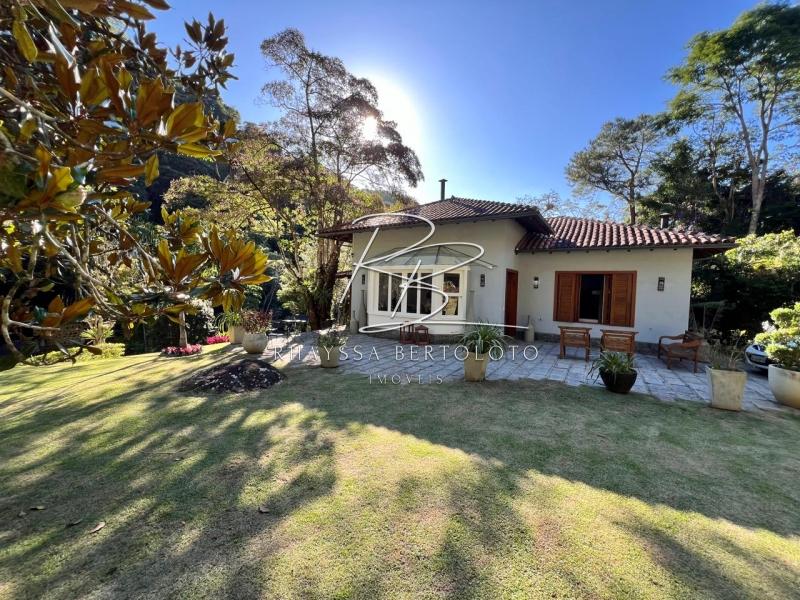 Casa à venda em Corrêas, Petrópolis - RJ